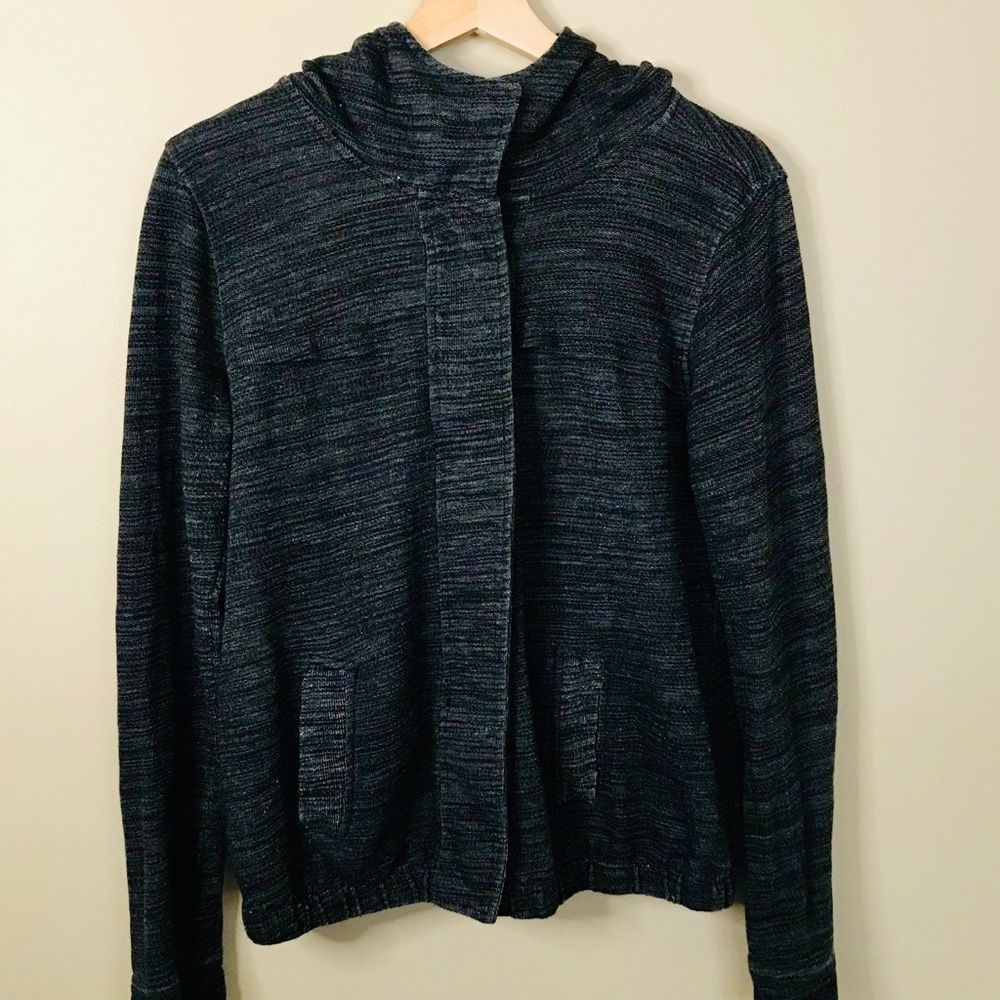 STARING AT STARS BY UO hoodie with hidden buttons